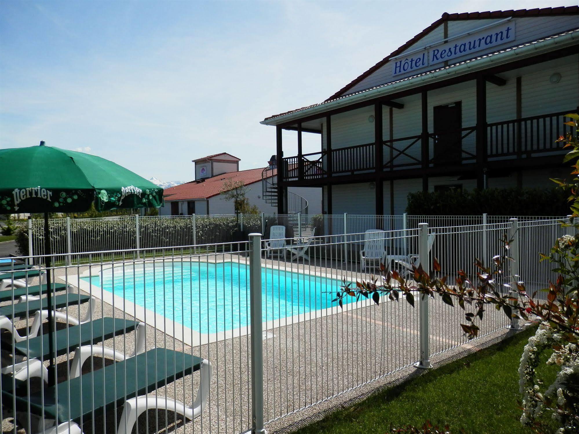 Everhotel De Tarbes-Ibos Exterior photo